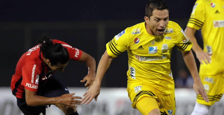 libertadores_2015_cerro_porteno_tachira_7_efe_877x452