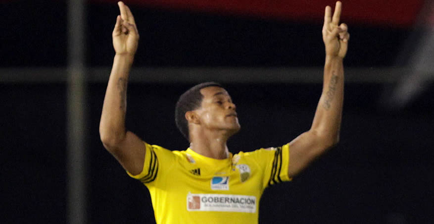 libertadores_2015_cerro_porteno_tachira_9_efe_877x452