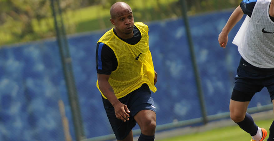 yonathan_del_valle_kasimpasa_2015_2_kasimpasaspororgtr_877x452
