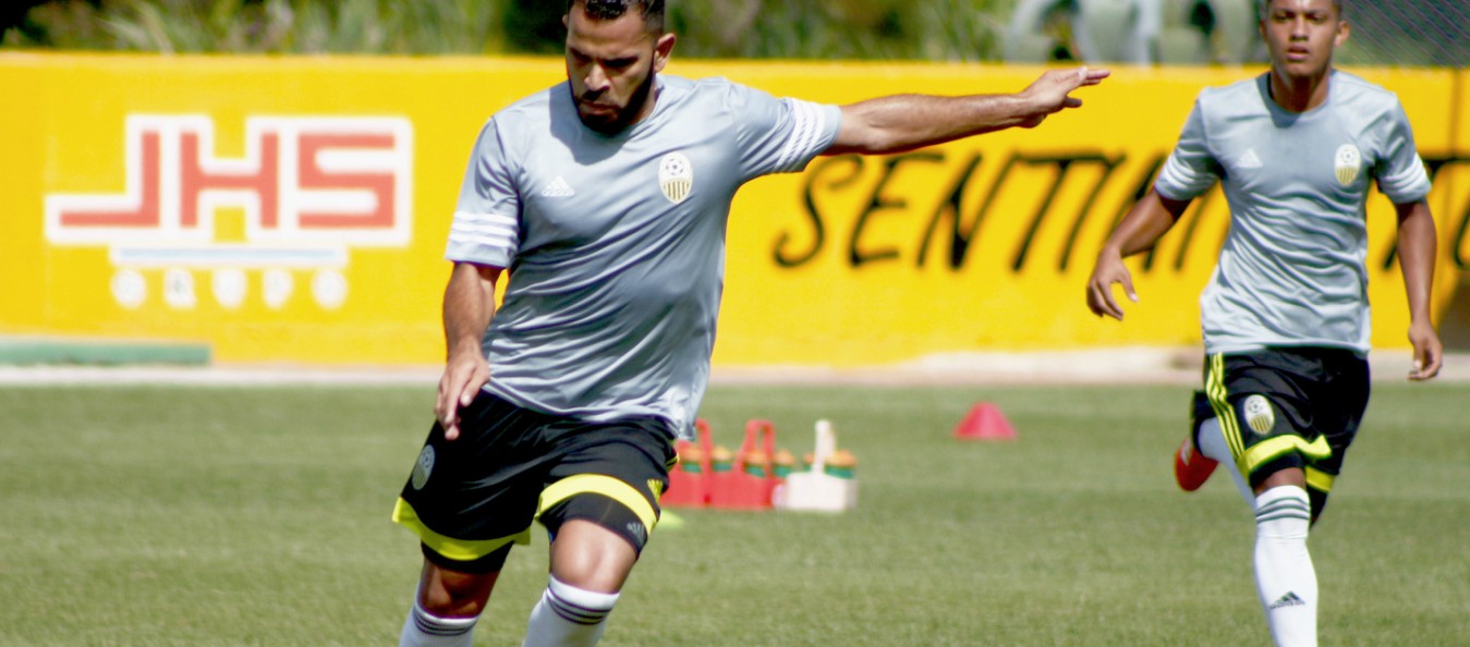 Jesús González "Supimos superar obstáculos como el clima y la cancha