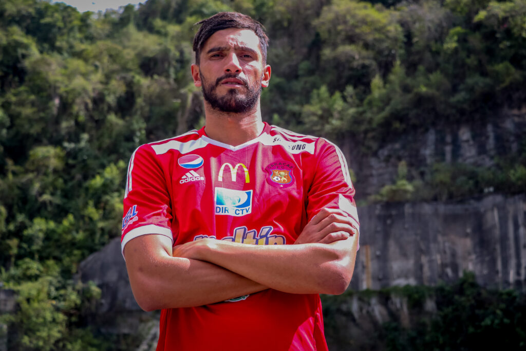 Facundo Moreira reforzó al Caracas