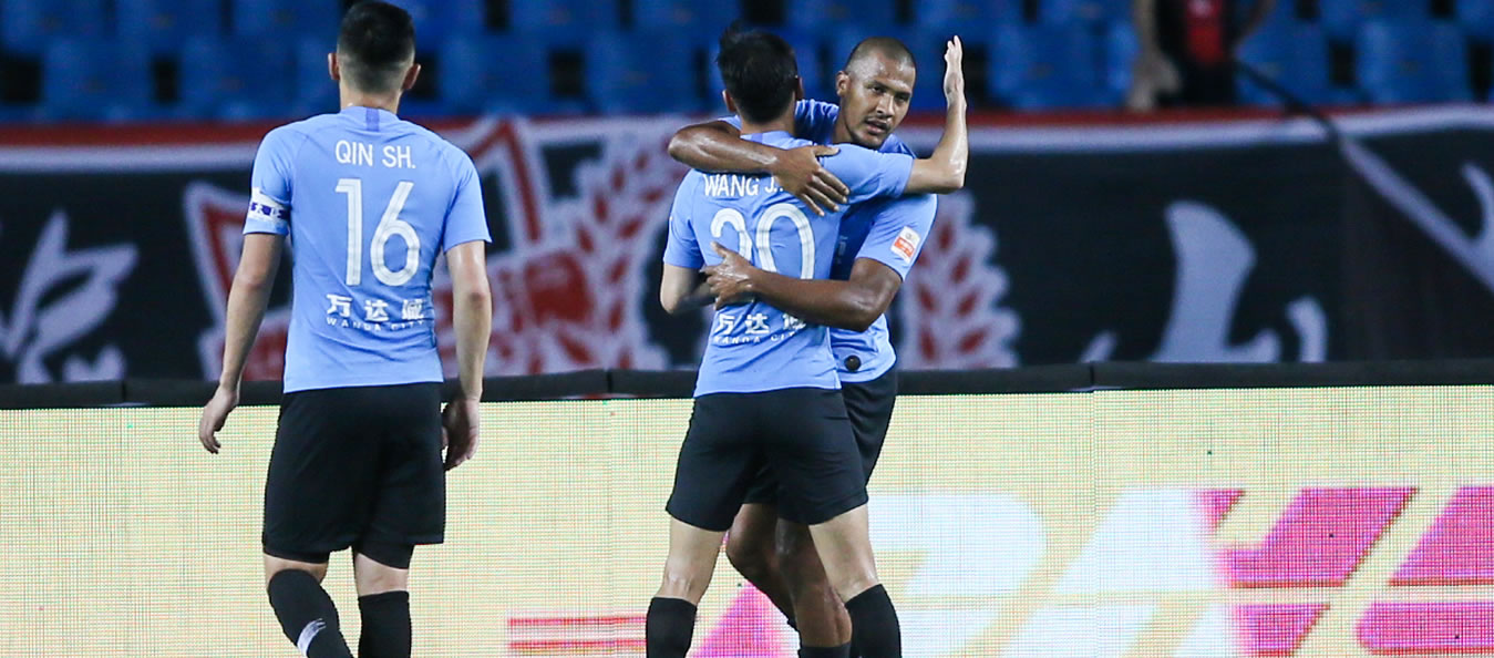 Doblete de Rondón para el triunfo del Dalian Yifang - lavinotinto.com
