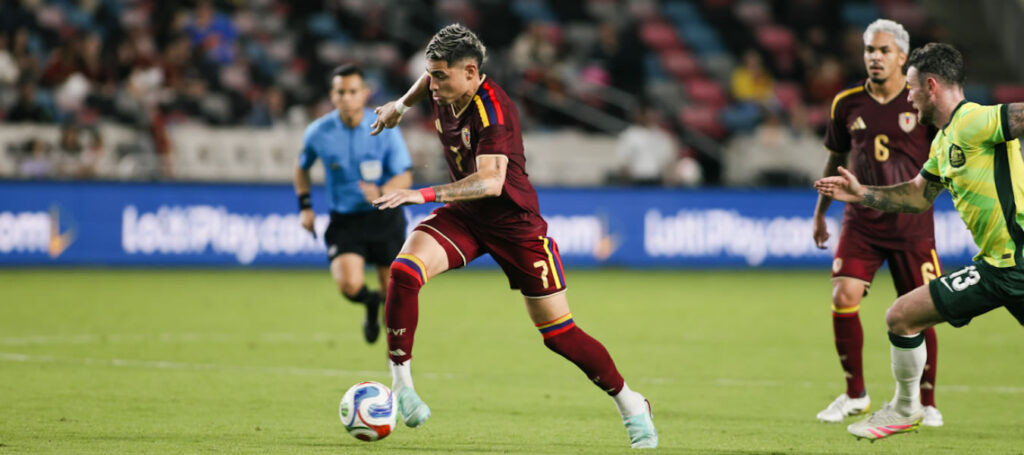 La Vinotinto subió dos puestos en el ranking FIFA - lavinotinto.com